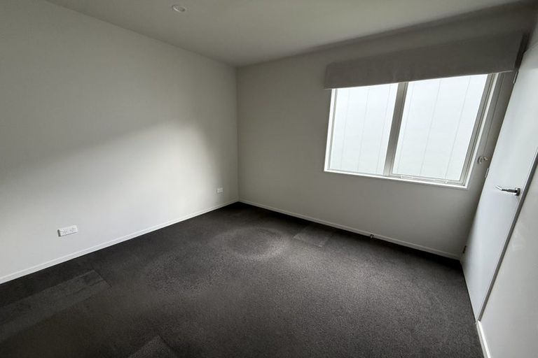 Photo of property in 21 Regiment Road, Papakura, 2110