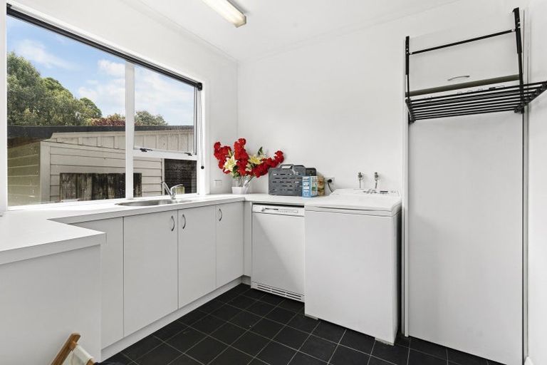 Photo of property in 37 Somerset Street, Brooklands, New Plymouth, 4310