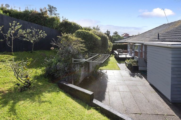Photo of property in 38 Glenfern Road, Mellons Bay, Auckland, 2014