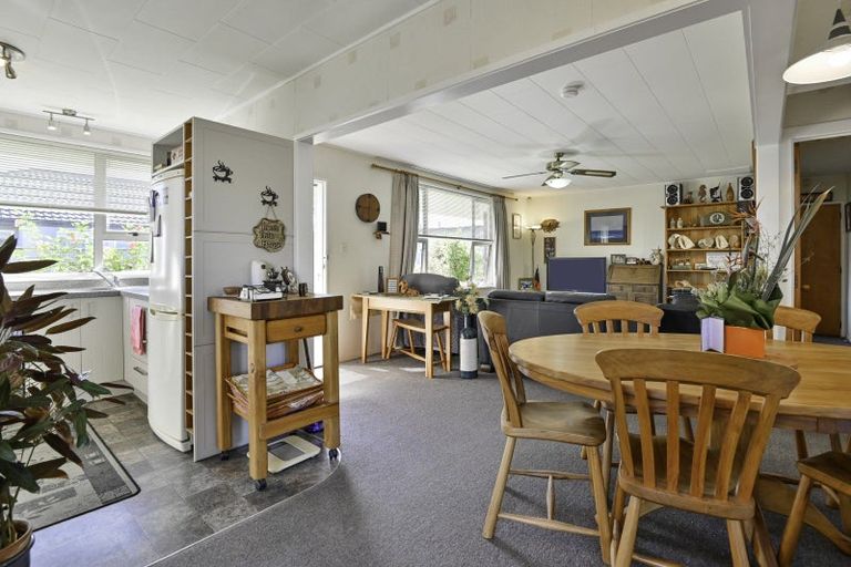 Photo of property in 1107 Heretaunga Street East, Parkvale, Hastings, 4122