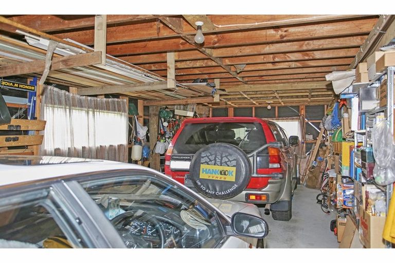 Photo of property in 9 Balmerino Avenue, Red Hill, Papakura, 2110