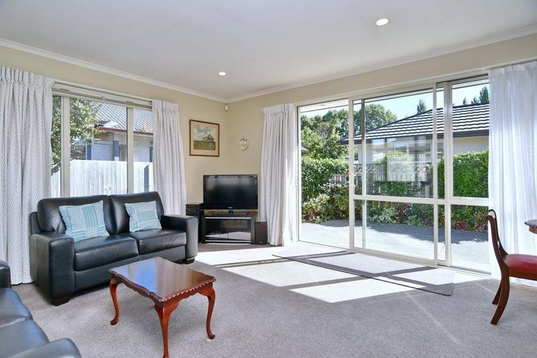 Photo of property in 2/93 Opawa Road, Opawa, Christchurch, 8023