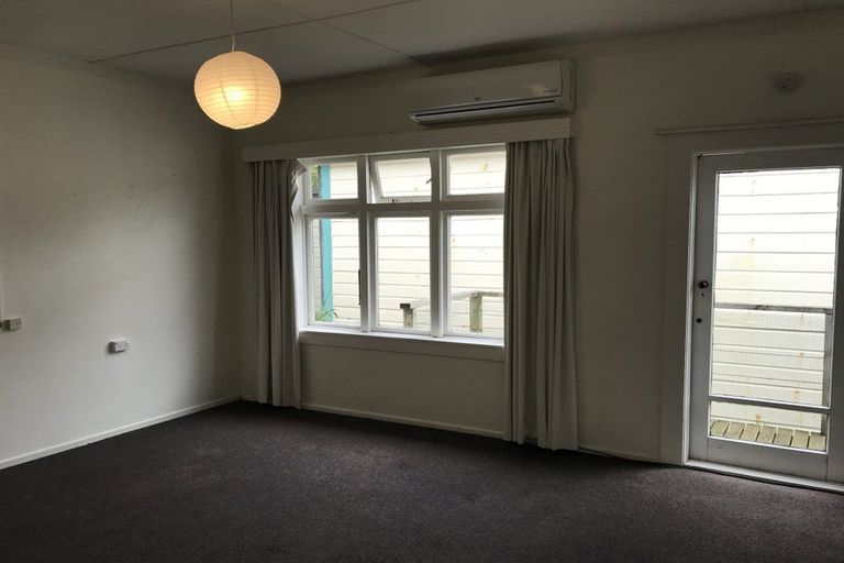 Photo of property in 15 Charlotte Avenue, Brooklyn, Wellington, 6021