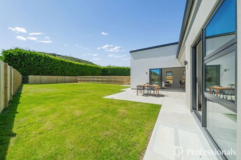 Photo of property in Manor Park, 6 Manor Park Road, Manor Park, Lower Hutt, 5019