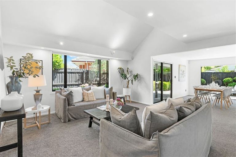 Photo of property in 71b Wairakei Road, Bryndwr, Christchurch, 8052