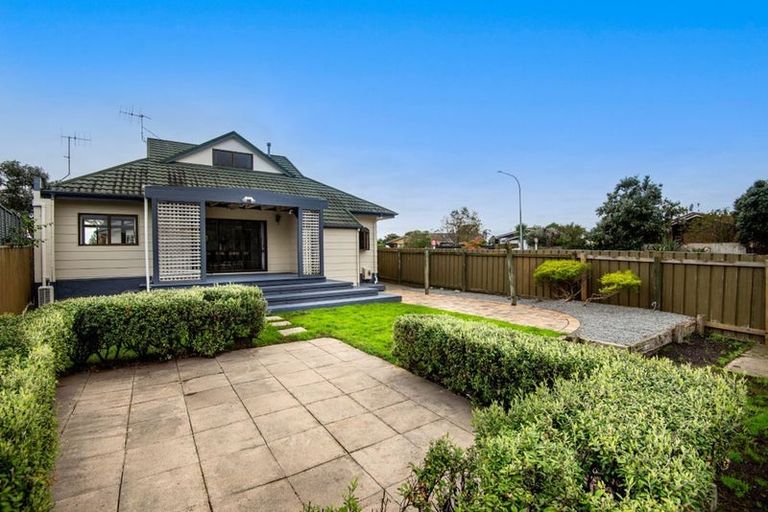 Photo of property in 50 Walton Road, Paraparaumu Beach, Paraparaumu, 5032