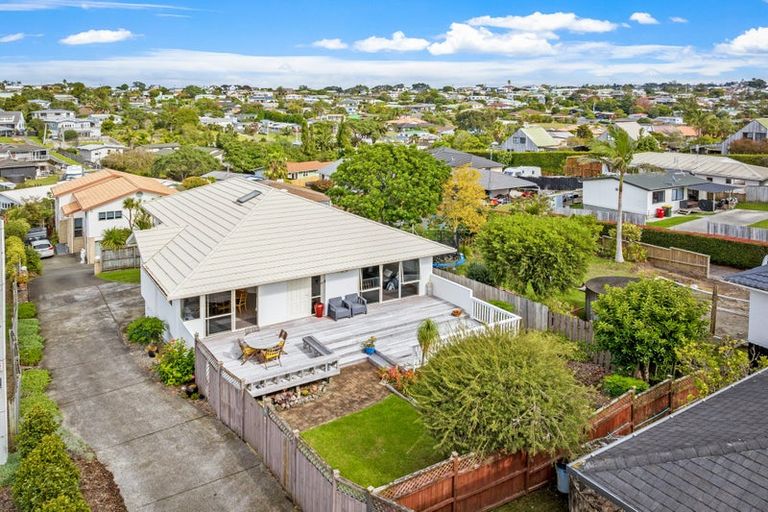 Photo of property in 16a Zealandia Road, Manly, Whangaparaoa, 0930