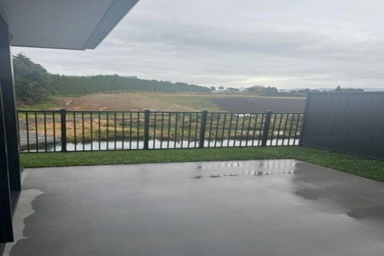 Photo of property in 16 Kauri Lane, Omokoroa, 3114