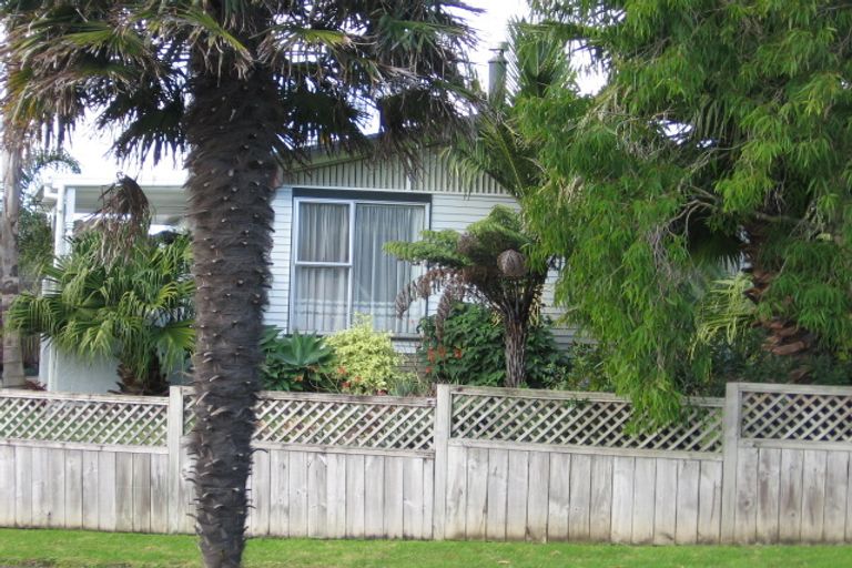 Photo of property in 12 Pulman Place, Clover Park, Auckland, 2019