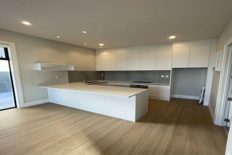 Photo of property in 9 Durness Place, Red Beach, 0932