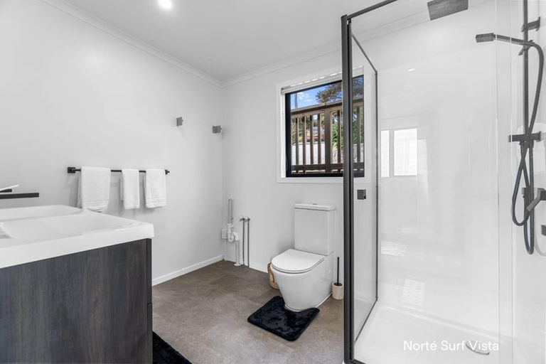 Photo of property in 14 Whaanga Road, Raglan, 3297