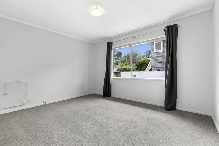 Photo of property in 1/322 Royal Road, Massey, Auckland, 0614