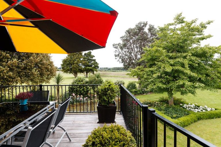 Photo of property in 53 Waterloo Crescent, Hokowhitu, Palmerston North, 4410