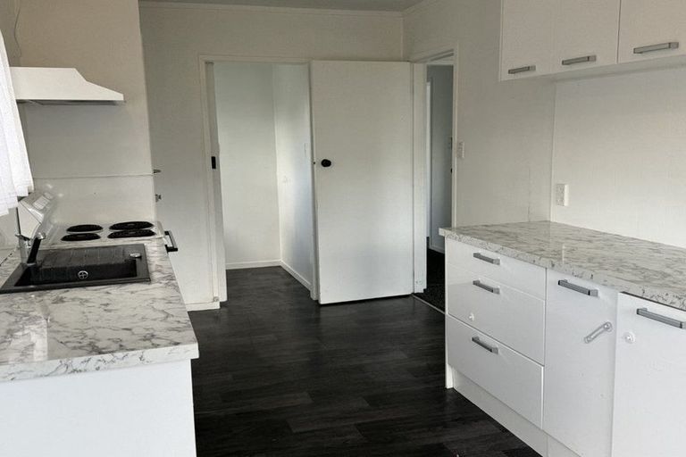 Photo of property in 16a Pohutukawa Drive, Owhata, Rotorua, 3010