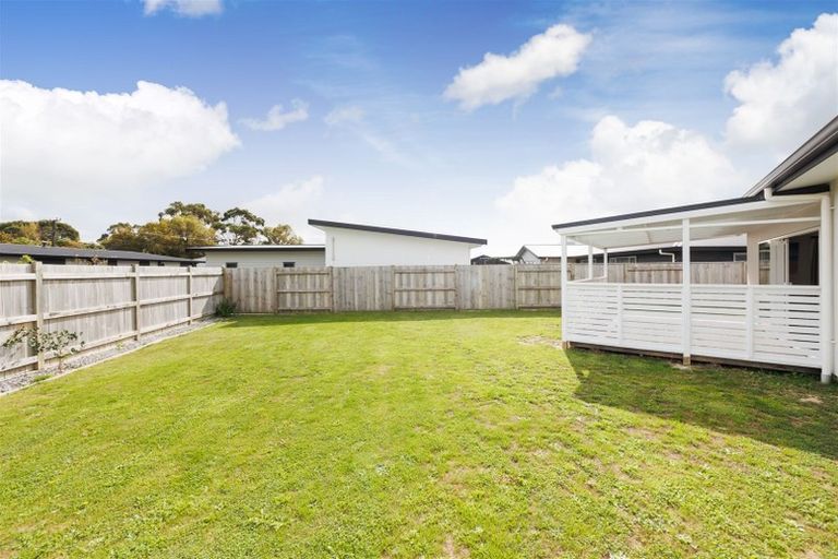 Photo of property in 4 Stratford Court, Fitzherbert, Palmerston North, 4410