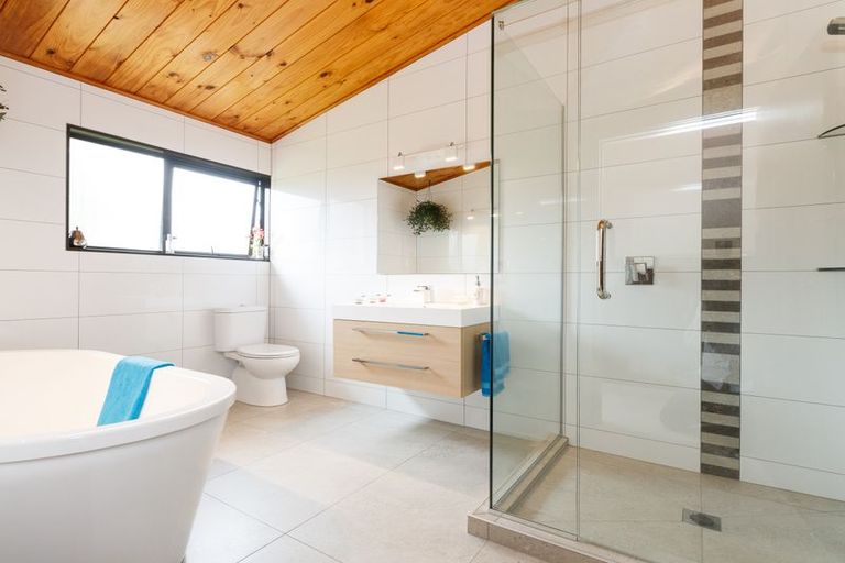 Photo of property in 53 Waterloo Crescent, Hokowhitu, Palmerston North, 4410