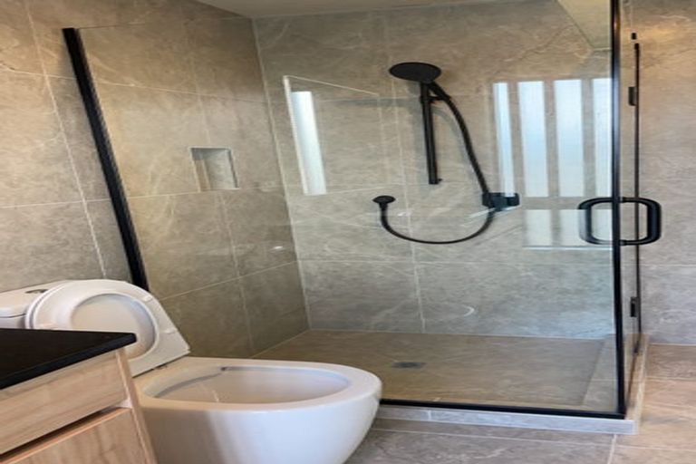 Photo of property in 5b Lomond Street, Takapuna, Auckland, 0622