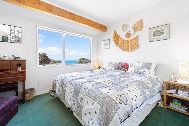 Photo of property in 12 Edwin Mitchelson Road, Muriwai, Waimauku, 0881