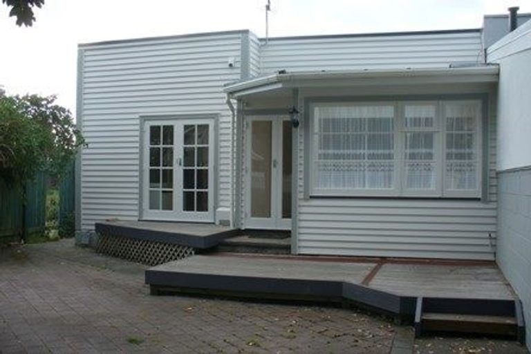 Photo of property in 2 Cornwall Street, Hutt Central, Lower Hutt, 5010