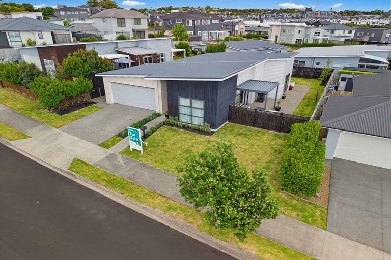 Photo of property in 30 Tyler Davies Drive, Red Beach, 0932