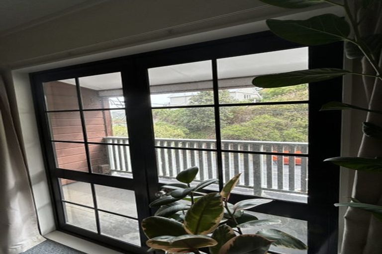 Photo of property in 20 Melrose Road, Island Bay, Wellington, 6023