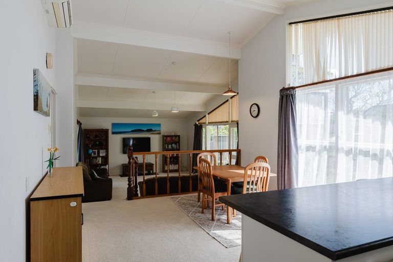Photo of property in 23 Haast Place, Awapuni, Palmerston North, 4412