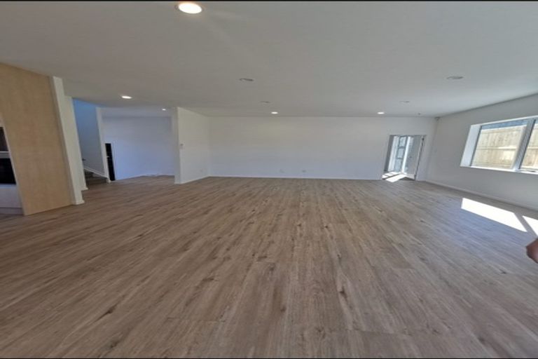 Photo of property in 1 Justin Place, Te Atatu Peninsula, Auckland, 0610