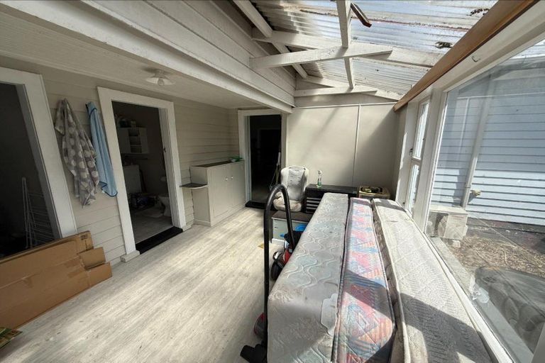 Photo of property in 8 Gurr Place, Aramoho, Whanganui, 4500