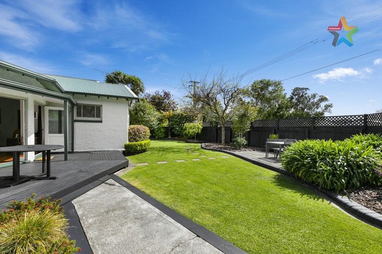 Photo of property in 52 Birdwood Road, Waterloo, Lower Hutt, 5011