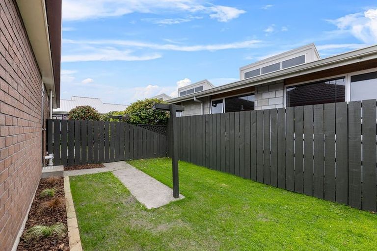 Photo of property in 7/218 Lincoln Road, Addington, Christchurch, 8024