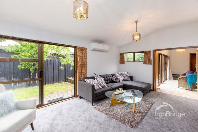Photo of property in 270 Memorial Avenue, Burnside, Christchurch, 8053