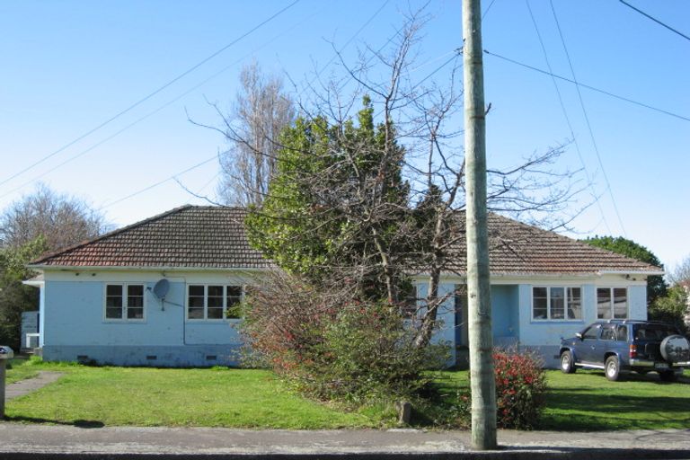 Photo of property in 7/9 Bell Street, Marton, 4710