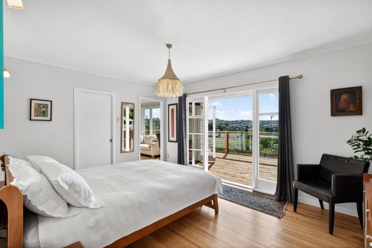 Photo of property in 23 Cliff Road, Torbay, Auckland, 0630