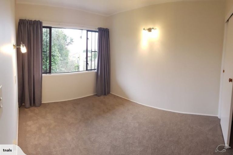 Photo of property in 14 Harper Street, Chatswood, Auckland, 0626
