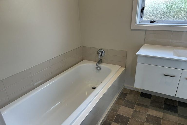 Photo of property in 107 Wales Street, Halswell, Christchurch, 8025