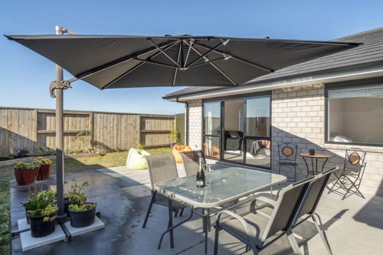 Photo of property in 14 Kuru Place, Papamoa, 3118