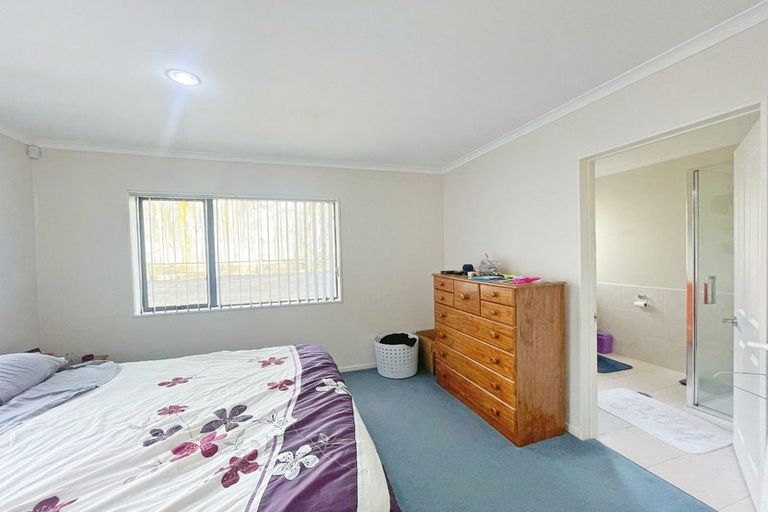 Photo of property in 10 Basra Drive, Henderson, Auckland, 0612