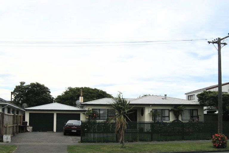 Photo of property in 18 Sandra Street, South New Brighton, Christchurch, 8062