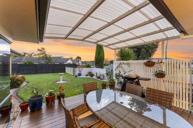 Photo of property in 2 Carlsberg Place, Papamoa Beach, Papamoa, 3118