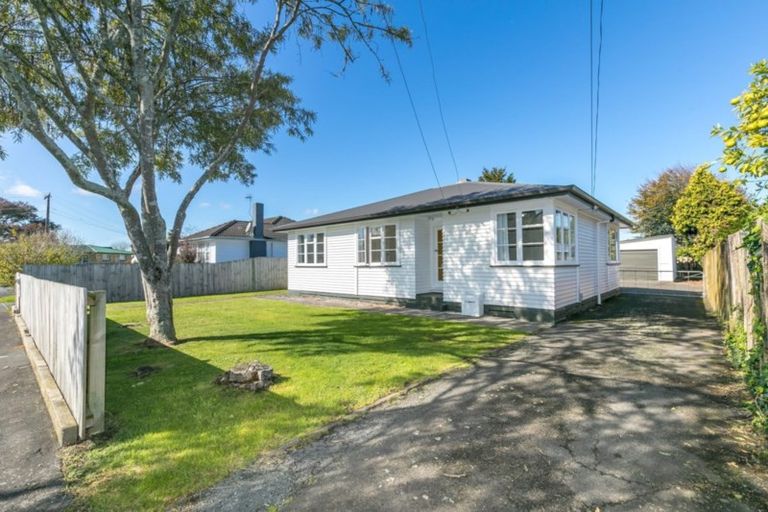 Photo of property in 24 Minifie Avenue, Melville, Hamilton, 3206