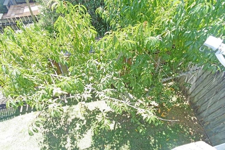 Photo of property in 2/708 Beach Road, Browns Bay, Auckland, 0630