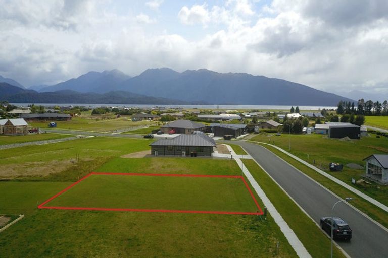 Photo of property in 100 Tukare Loop, Te Anau, 9600