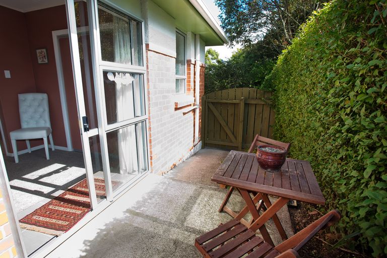 Photo of property in 25 Brockville Road, Glenross, Dunedin, 9011