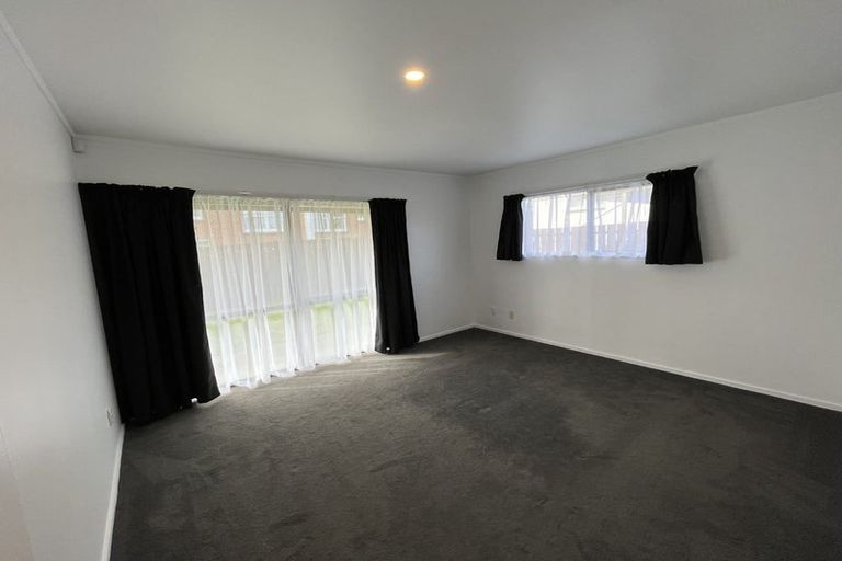 Photo of property in 5/16 South Street, Papakura, 2110