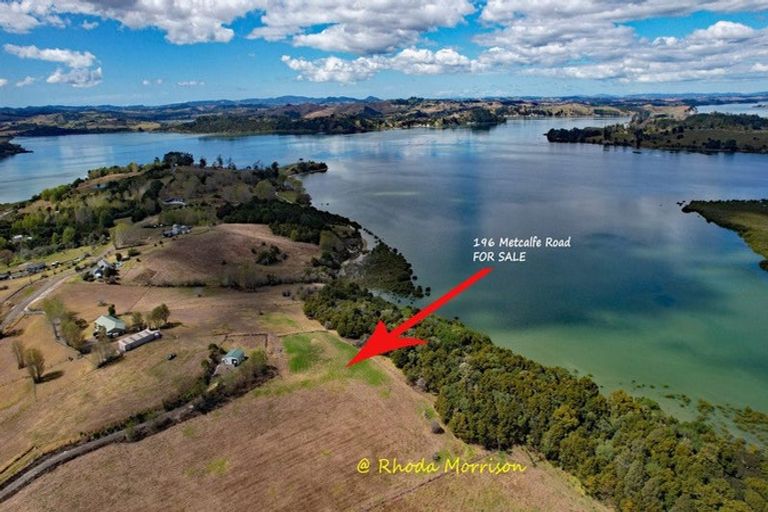 Photo of property in 196 Metcalfe Road, Matakohe, 0593