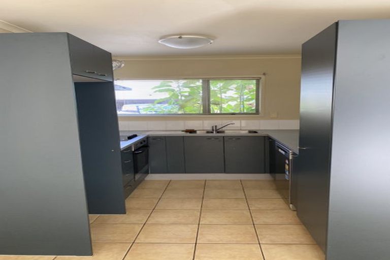Photo of property in 39 Tiri Tiri Road, Birkdale, Auckland, 0626