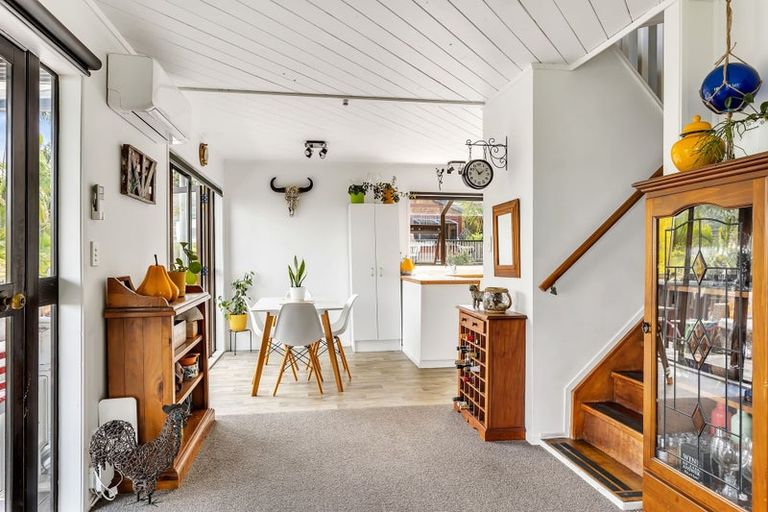 Photo of property in 15a Centennial Drive, Whitianga, 3510