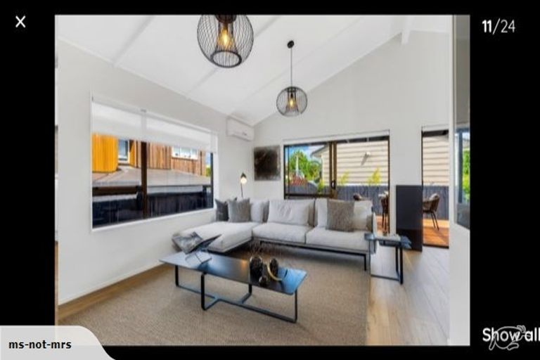 Photo of property in 2/17 Oliver Street, Point Chevalier, Auckland, 1022