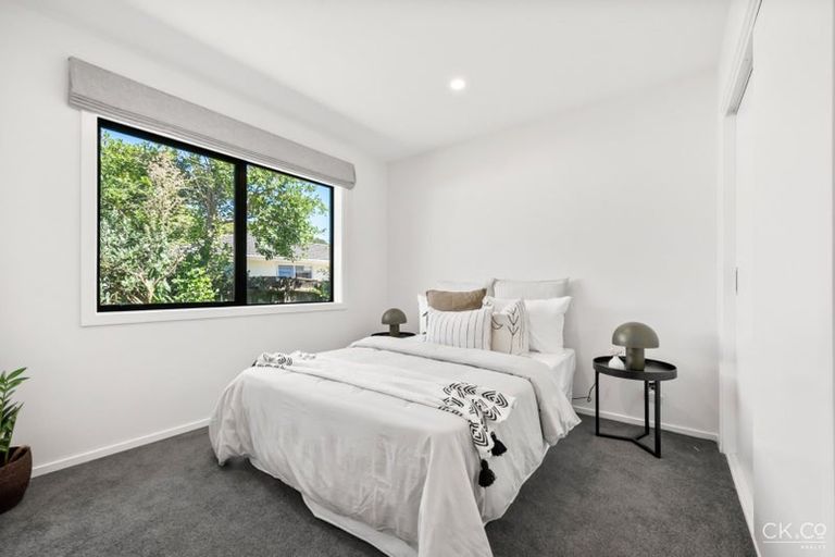 Photo of property in 33c Gemstone Drive, Birchville, Upper Hutt, 5018