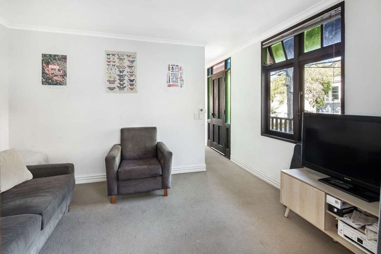Photo of property in 146a Aro Street, Aro Valley, Wellington, 6021